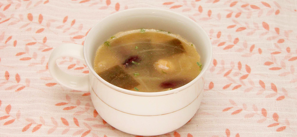 Kombu onion soup with Beans